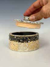 Load image into Gallery viewer, Jewelry box