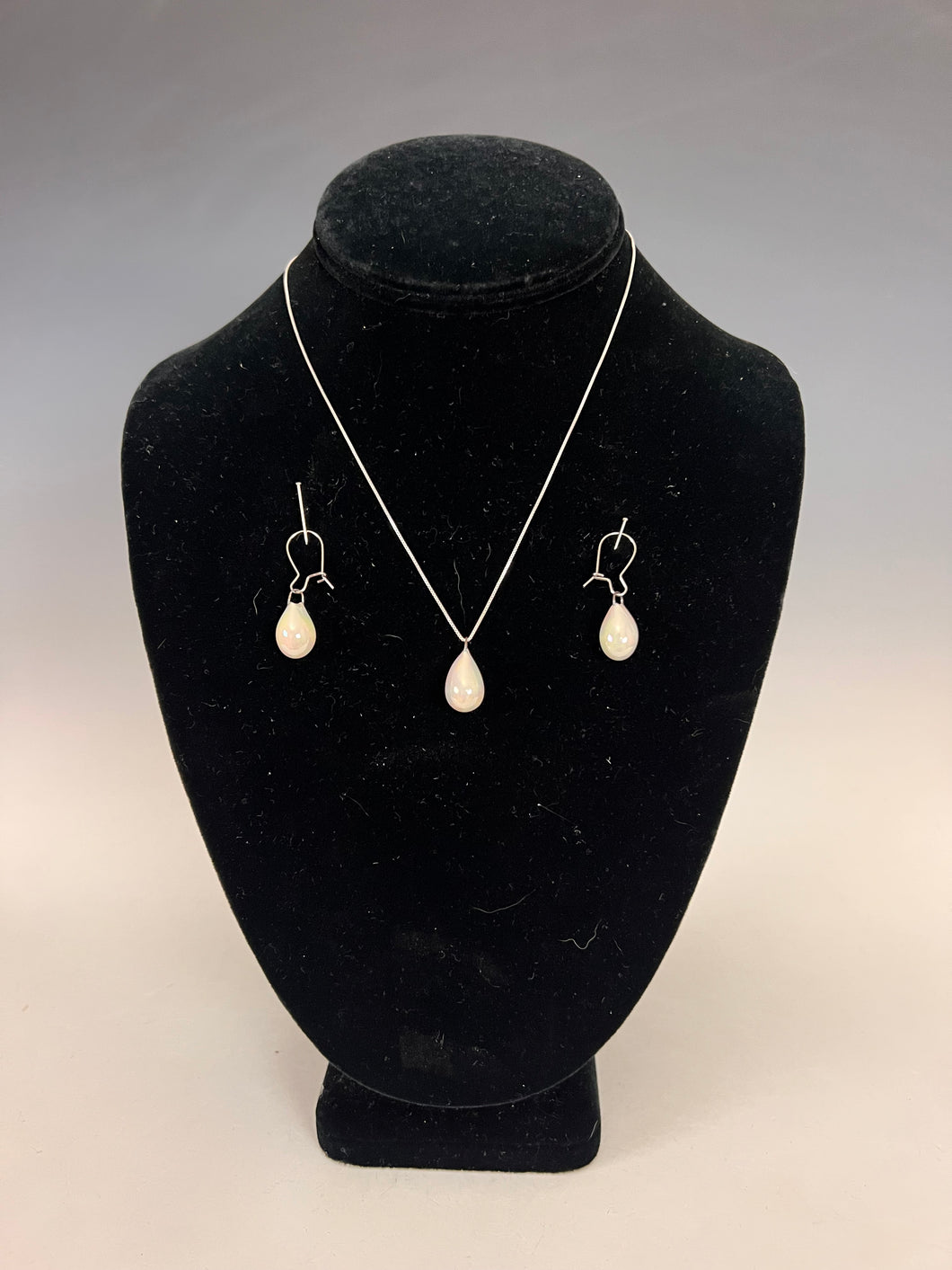 Handcrafted Jewelry White Porcelain Drop Earrings and Necklace with MOP luster