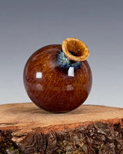 Load image into Gallery viewer, Mini Vase