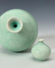 Load image into Gallery viewer, Wheel thrown Ceramic Vase by Galaxy Clay Fine Art