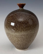 Load image into Gallery viewer, Wheel thrown Ceramic Vase by Galaxy Clay Fine Art