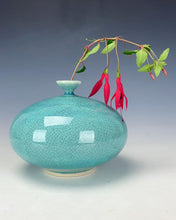 Load image into Gallery viewer, Wheel thrown Ceramic Vase by Galaxy Clay Fine Art