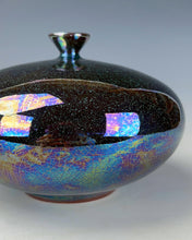 Load image into Gallery viewer, Ceramic Decorative Porcelain Vase with MOP luster
