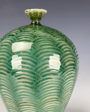 Load image into Gallery viewer, Handmade decorative Porcelain vase