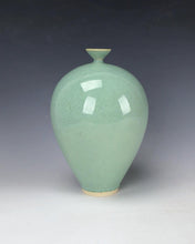 Load image into Gallery viewer, Wheel thrown Ceramic Vase by Galaxy Clay Fine Art