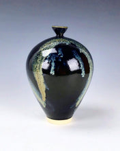 Load image into Gallery viewer, Elegant Ceramic Wheel thrown Vase by Galaxy Clay Fine Art