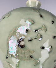 Load image into Gallery viewer, Handmade decorative Porcelain vase