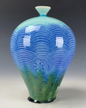 Load image into Gallery viewer, Handmade Decorative Ceramic Vase