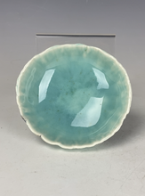 Load image into Gallery viewer, Handcrafted Porcelain Ring Dish