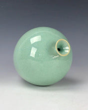Load image into Gallery viewer, Wheel thrown Ceramic Vase by Galaxy Clay Fine Art